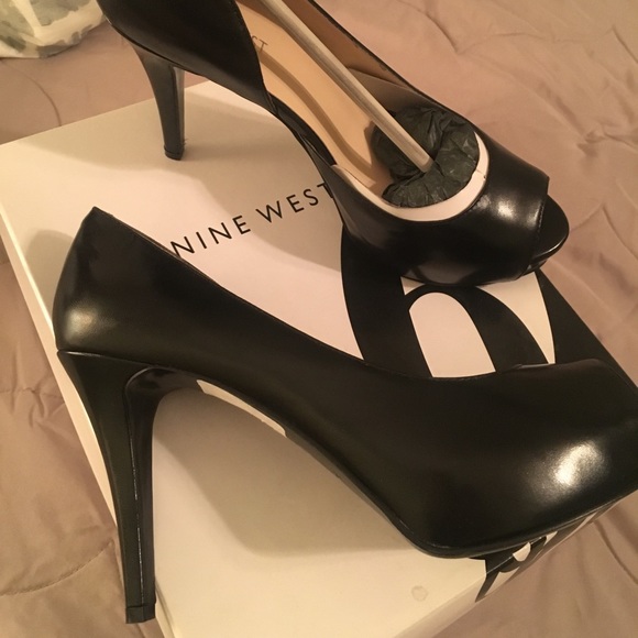 Nine West Shoes - Nine West Black Peep Toe Heels